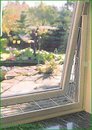 Grille de protection pour fen�tre � soufflet, blanche - - version 1: fixation sur le c�t� de la fen�tre